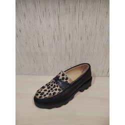 ZAPATO MARRÓN Y LEOPARDO