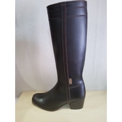 BOTA  PIEL  CUERO ENGRASADO